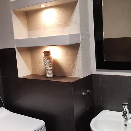 Queen Apartment